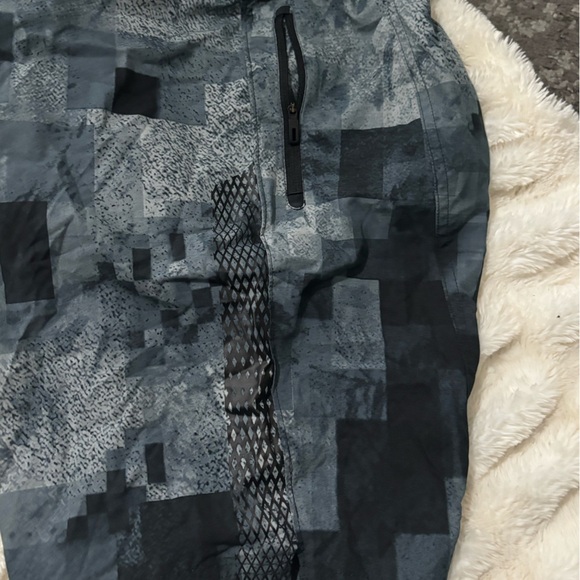 ADIDAS Climalite CrackKills Men’s Geometric Print Shorts - Picture 11 of 16